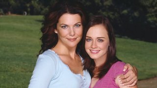 'Gilmore Girls' Fans Won't Believe What Lauren Graham Looks Like Now