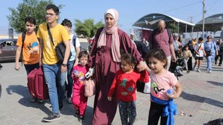 Rafah border crossing opens for foreign nationals for 1st time since war began
