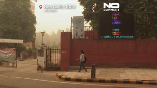 India's capital suffers "air-apocalypse" as smog descends on New Delhi