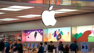 Apple Beats Expectations in Latest Quarter